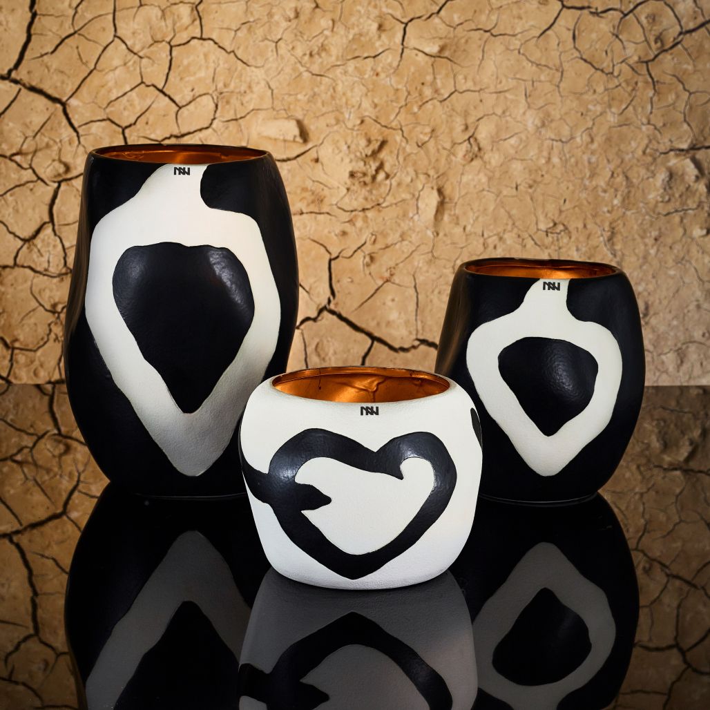 Cape Artistic Black Bougie